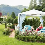 Rosenhof 4*