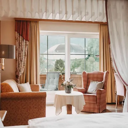 Rosenhof Hotel 4*