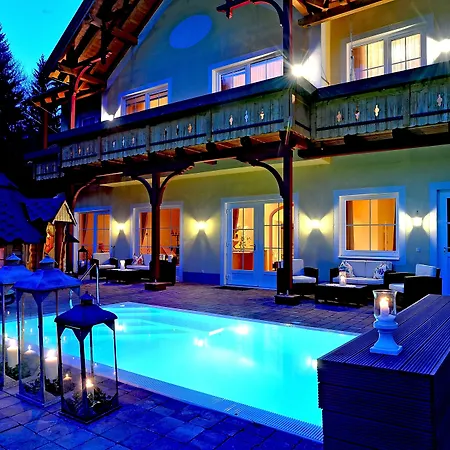 Rosenhof 4*